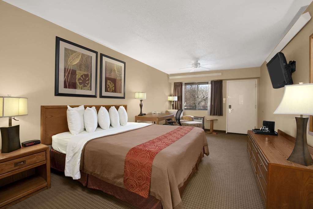 Days Inn By Wyndham Harrisburg North Cameră foto